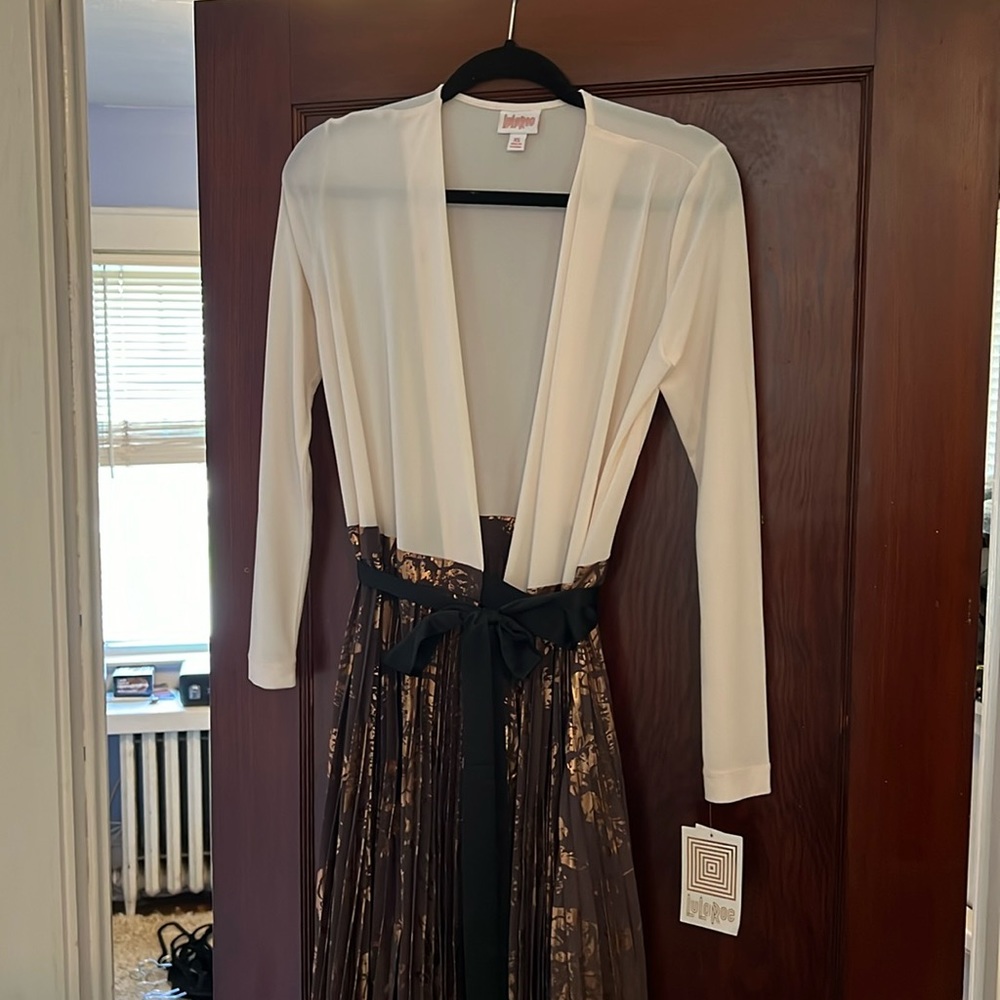 LuLaRoe DeAnne elegant dress- Rare item from the elegant collection